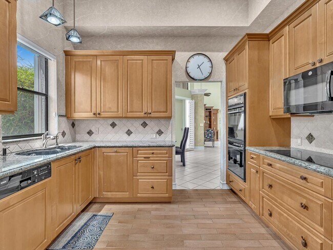 Building Photo - 10122 Spyglass Way