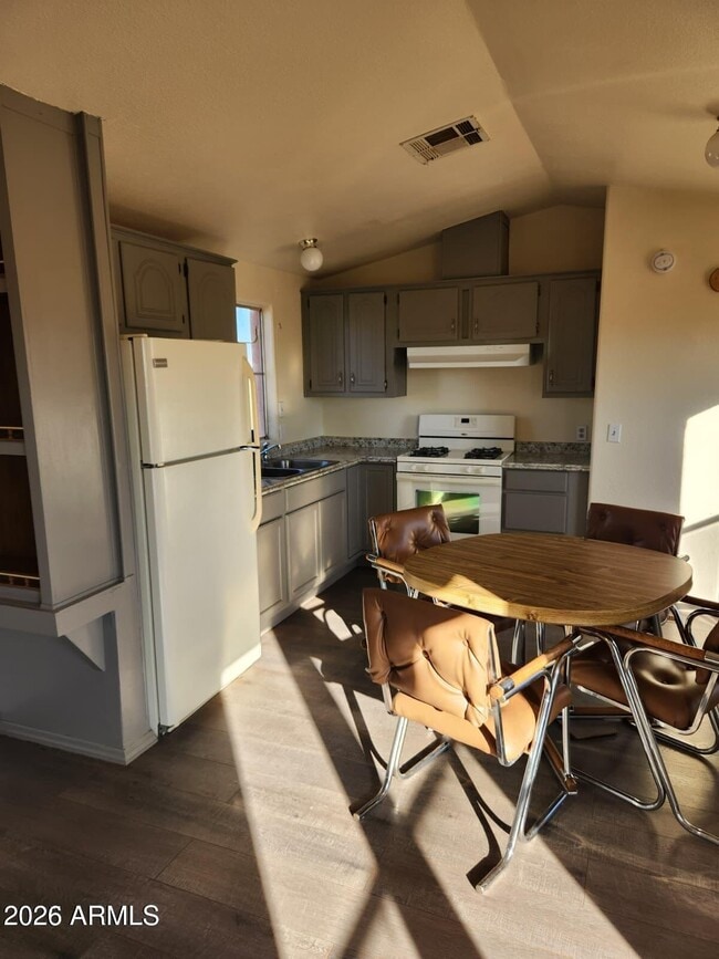 Building Photo - 4901 W Churella Trail