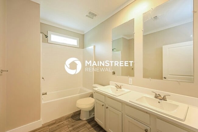 Building Photo - 4 Bedroom Pet-Friendly Home in San Antonio...