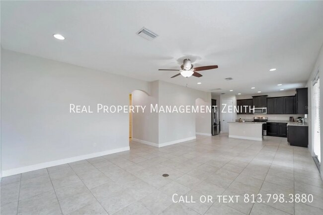 Building Photo - 12149 Creek Preserve Dr