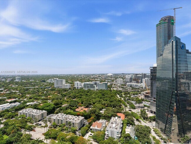 Building Photo - 1541 Brickell Ave