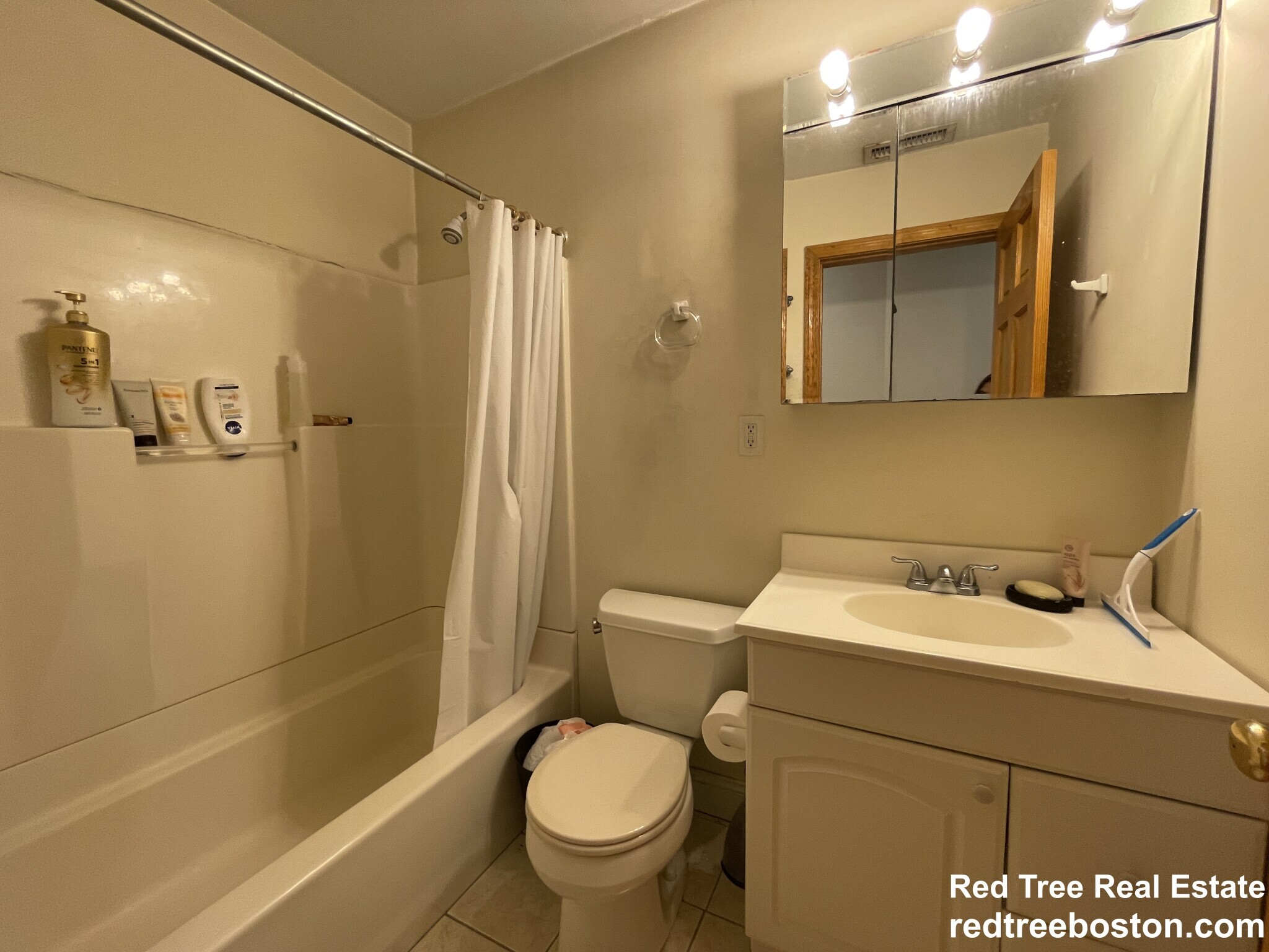 Building Photo - 1801 Beacon St