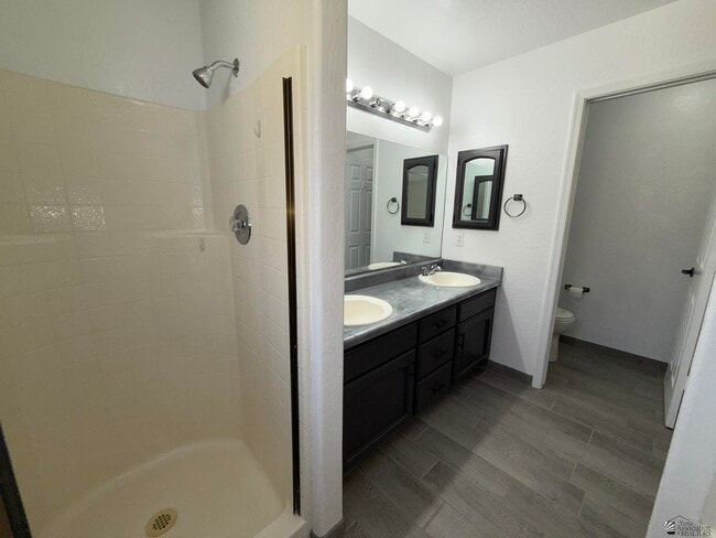 Building Photo - 10636 S Del Vista Dr