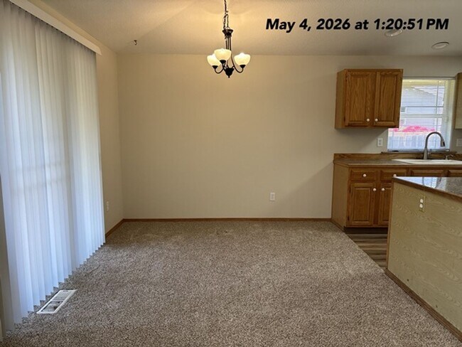 Building Photo - 3Bd/2Ba Single Story House - Available to View!