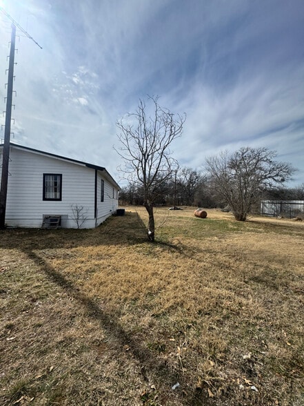 Building Photo - 3670 US-377