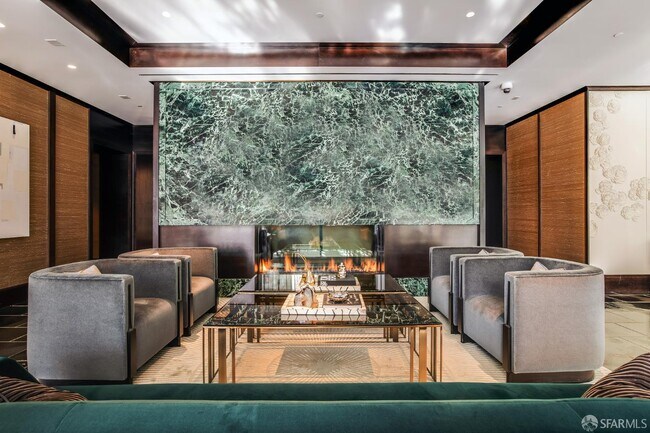 Building Photo - 2121 Webster St