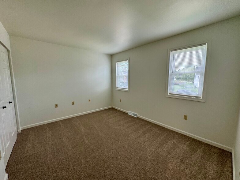Building Photo - 106 Chukar Ct