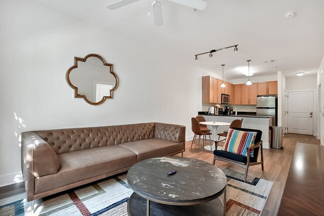 Building Photo - 238 S West St