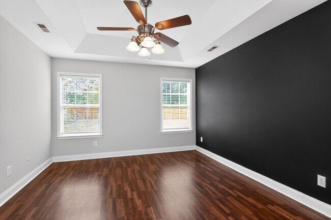 Building Photo - Beautiful ranch-style home near Wesley Chapel