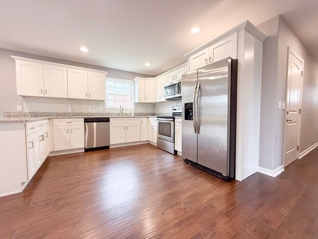 Building Photo - 3-Bedroom Home with Garage and Large Deck in Baxter