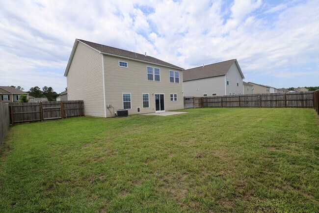 Building Photo - 3680 Moseley Dr