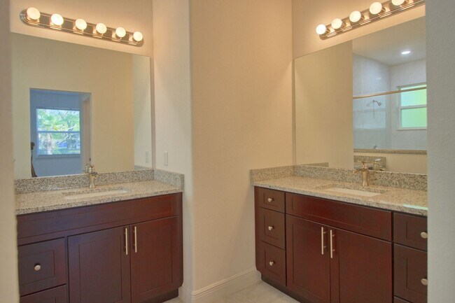 Building Photo - 5054 Marina Dr