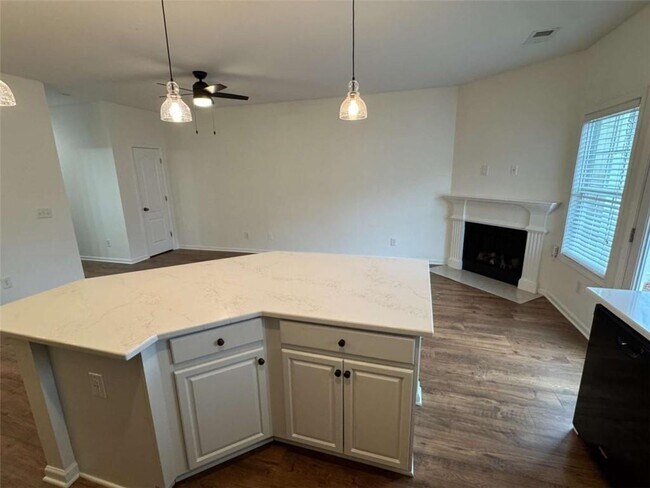 Building Photo - 6494 Whitebeam Trl