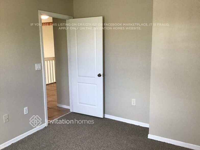 Building Photo - 4721 SW 153rd Terrace