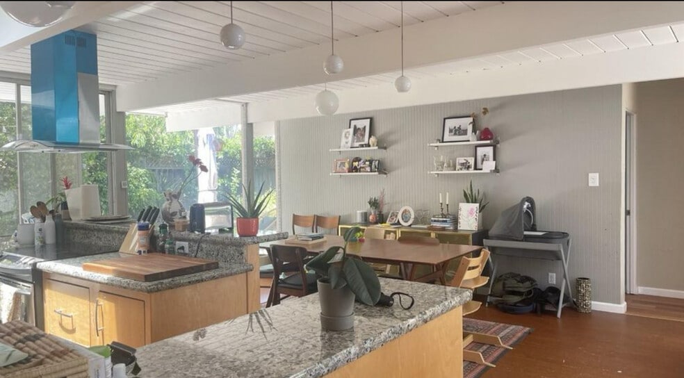 Living room - 1159 Pome Ave