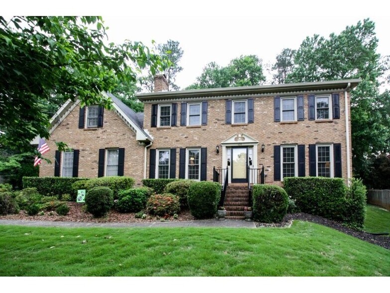 Front of Home - 420 Cardigan Cir SW