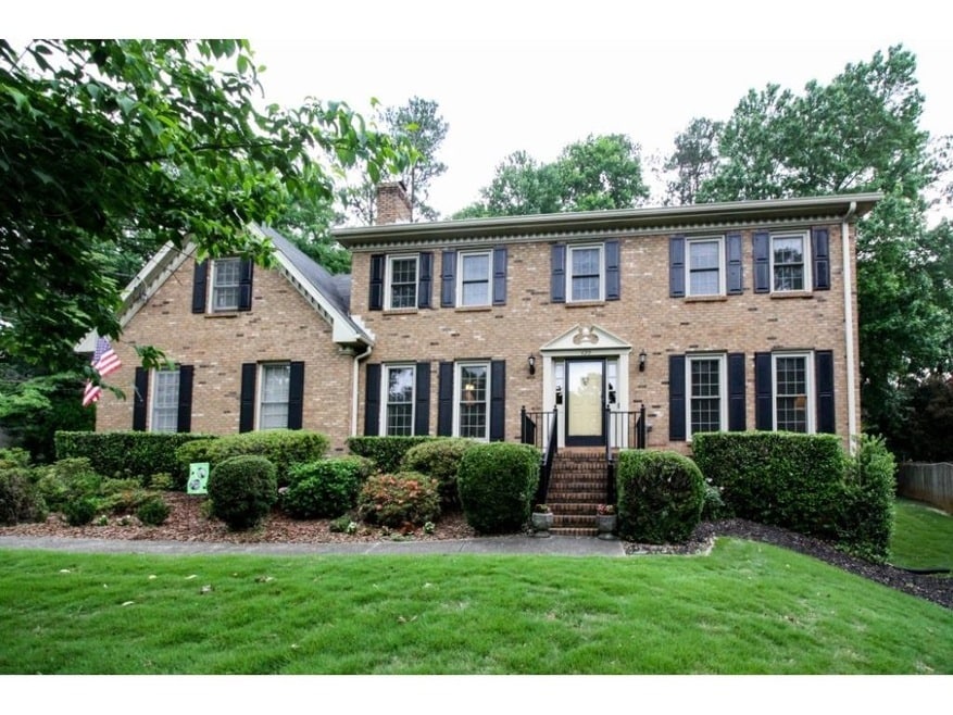 Front of Home - 420 Cardigan Cir SW