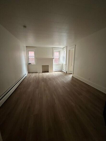 Building Photo - 1551 Hertel Ave