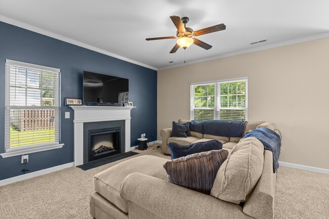 Building Photo - 206 Breakwater Dr