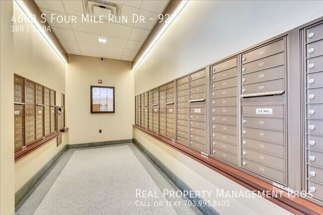 Building Photo - 4600 S Four Mile Run Dr
