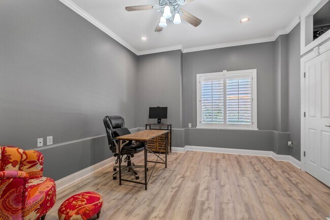 Building Photo - Princeton Hills Fully Furnished