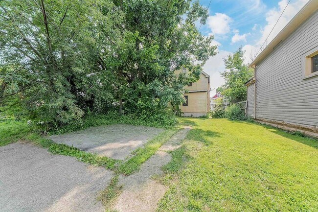 Building Photo - 3484 W 58th St