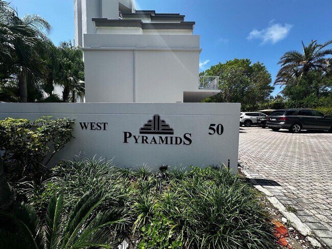 Building Photo - 50 Ocean Ln Dr
