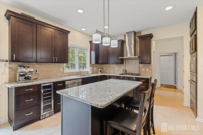 Building Photo - 7 Joda Ct