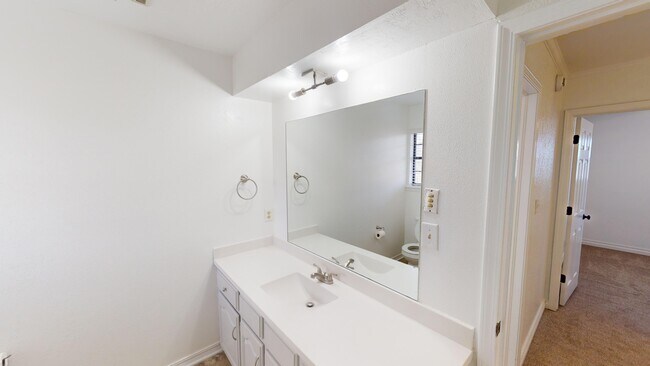 Building Photo - 3316 Eagle Ct