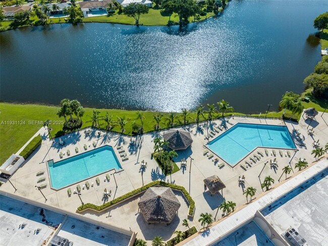 Building Photo - 511 SW 168th Ave