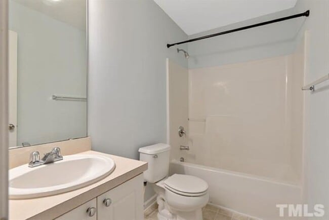 Building Photo - Golf Course Townhome