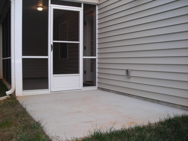Building Photo - 183 Clusters Cir