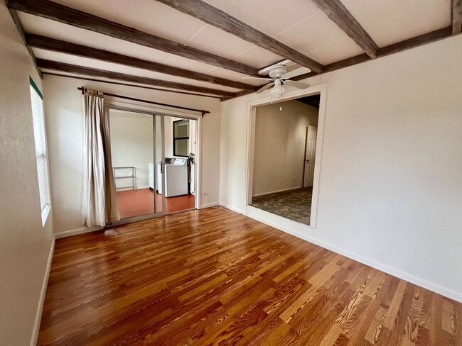 Building Photo - Unfurnished Long-term rental, Procure Only