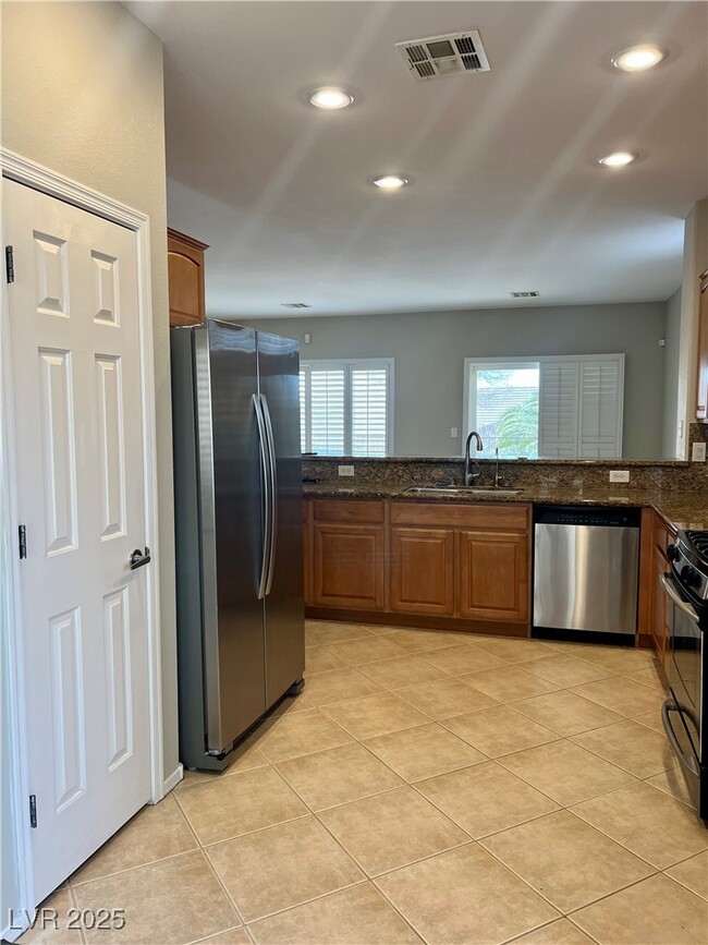 Building Photo - 2460 Calvert City Dr