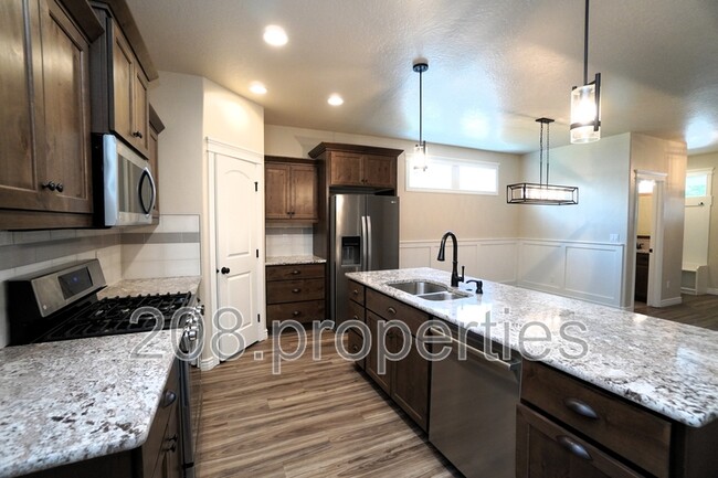 Building Photo - 38 E Ranch Dr