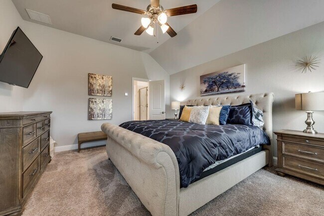 Building Photo - 340 Pecos Dr