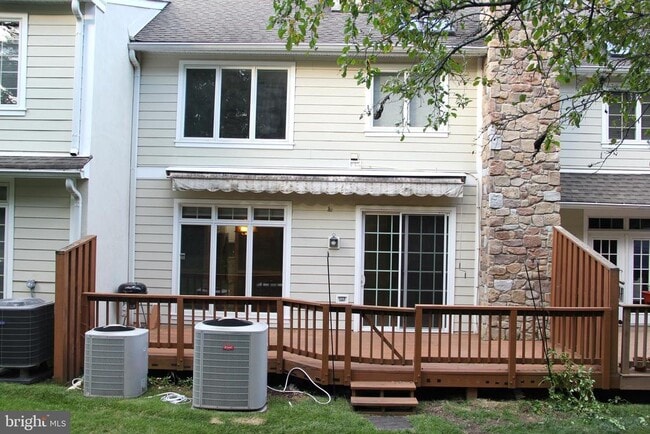 Building Photo - 88 Highpoint Dr