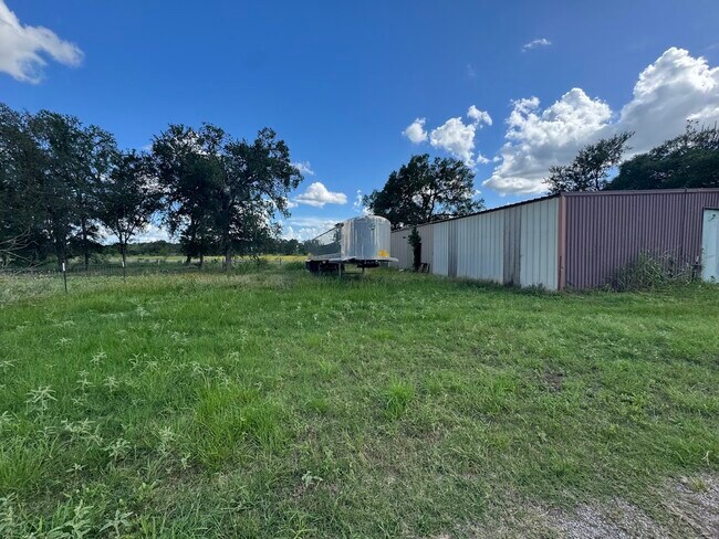 Building Photo - 1417 FM 969