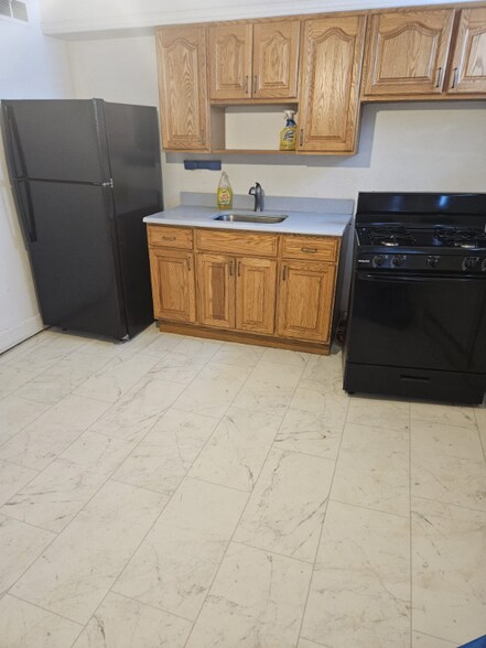 Building Photo - 4014 Balfern Ave