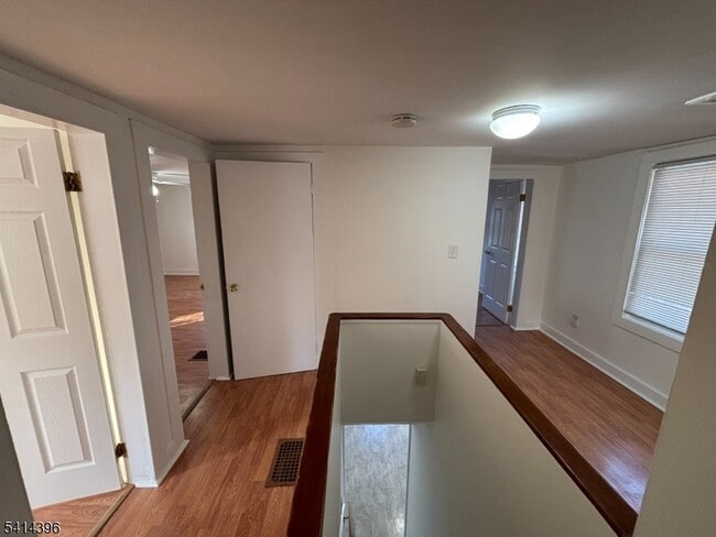 Building Photo - 86 Ringwood Ave