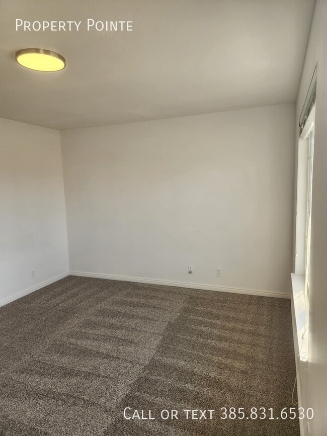 Building Photo - 1587 S 2000 W