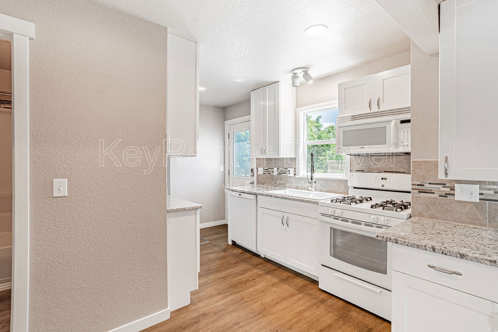 Building Photo - 6405 W Jefferson Pl