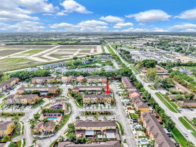 Building Photo - 640 SE 1st St