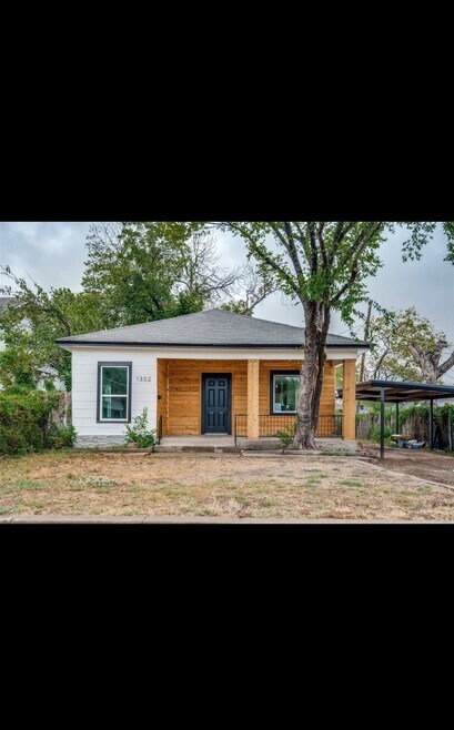Building Photo - 1302 NW 16th St