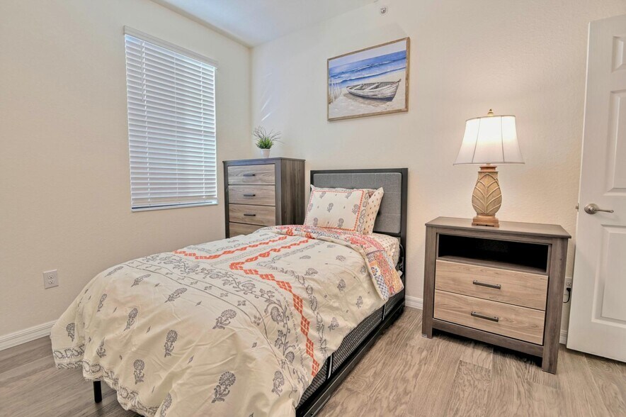 Building Photo - 5934 Wake Forest Run