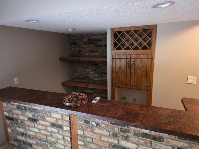 Building Photo - 4110 Juneau Ln N