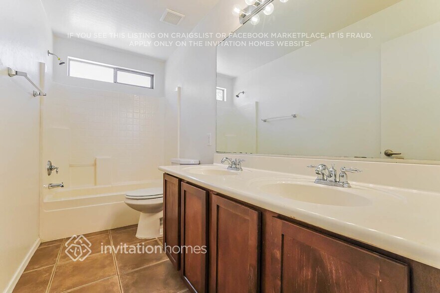 Building Photo - 39618 N Webb Cir