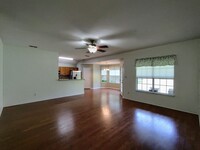 Building Photo - Beautiful 3 bedroom home ready for move in