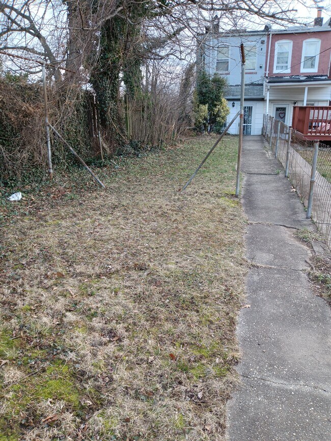 Backyard- Rear - 4114 Harris Ave