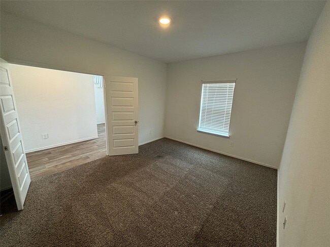 Building Photo - 7326 Audubon Russet Dr